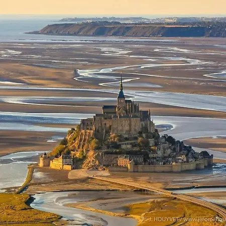 Mont Saint Michel بيت للعطل